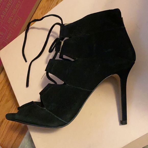 Black suede lace up booties - Picture 6 of 6